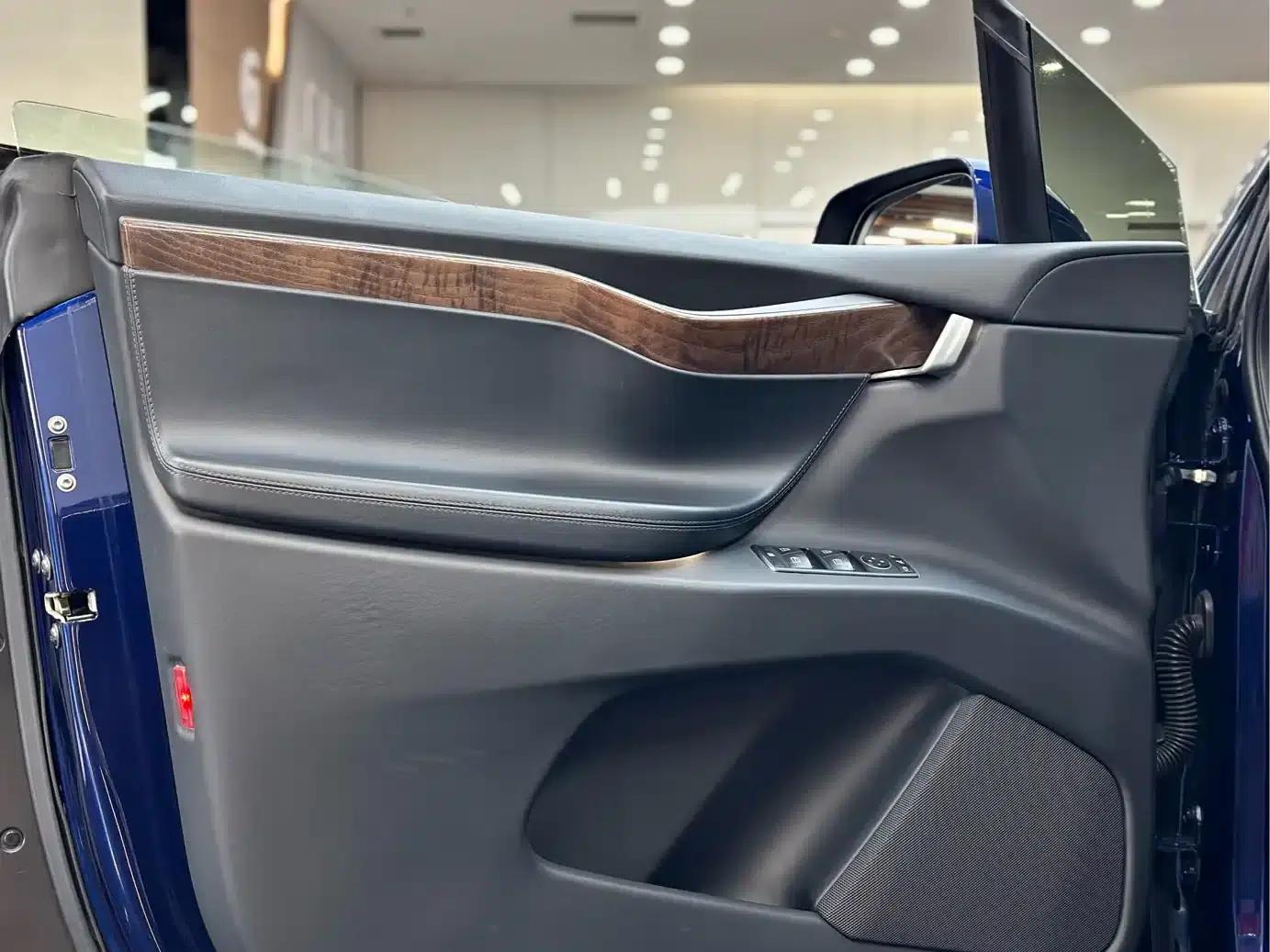 2016 Model X 75D — миниатюра 5