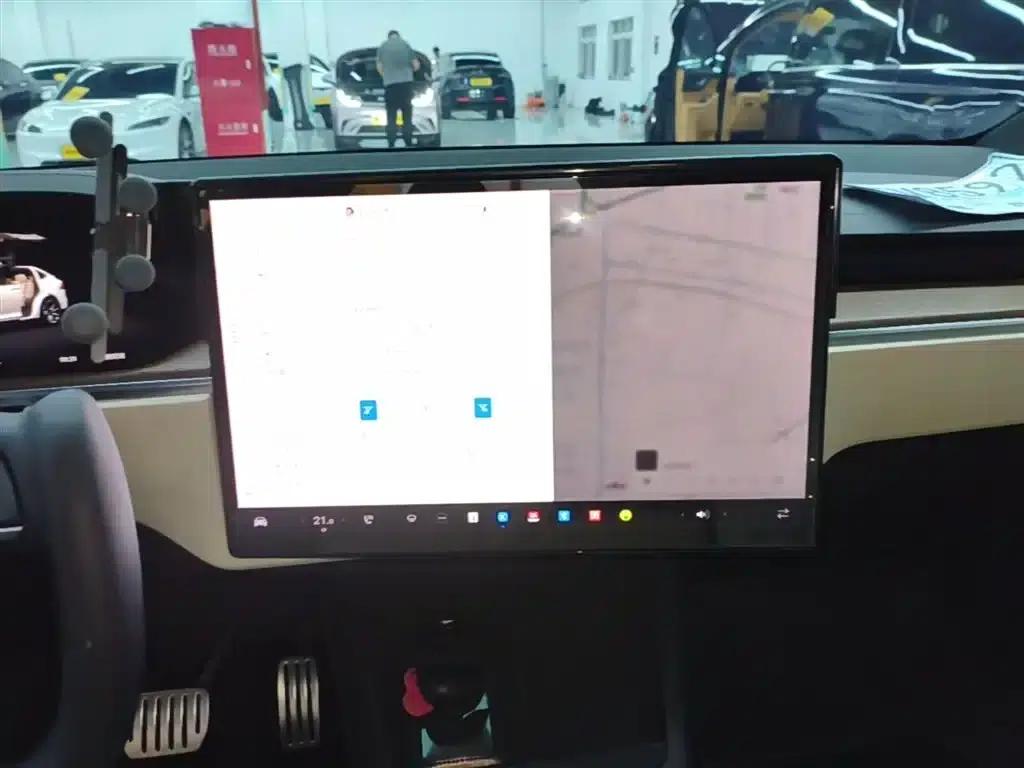2023 Model X Dual Motor All-Wheel Drive — миниатюра 13