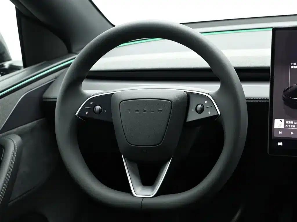 Model Y L 2025 Long Range All-Wheel Drive — миниатюра 15