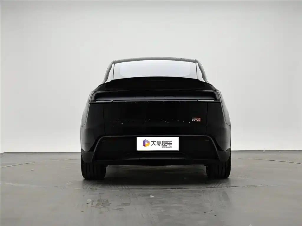 Model Y L 2025 Long Range All-Wheel Drive — миниатюра 4