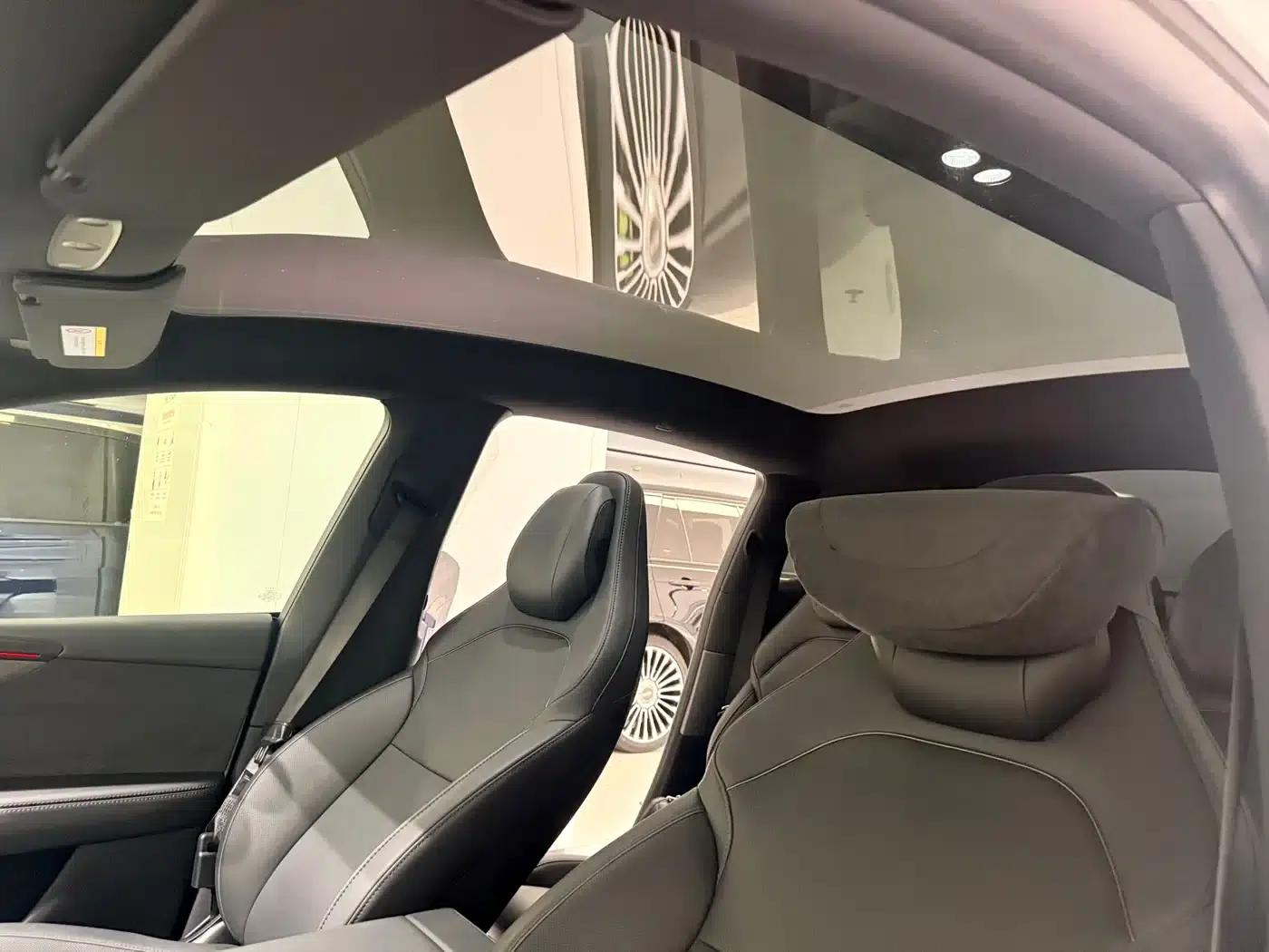 Model Y L 2025 Long Range All-Wheel Drive — миниатюра 18