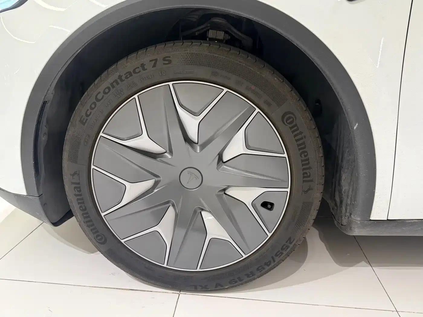 Model Y L 2025 Long Range All-Wheel Drive — миниатюра 20