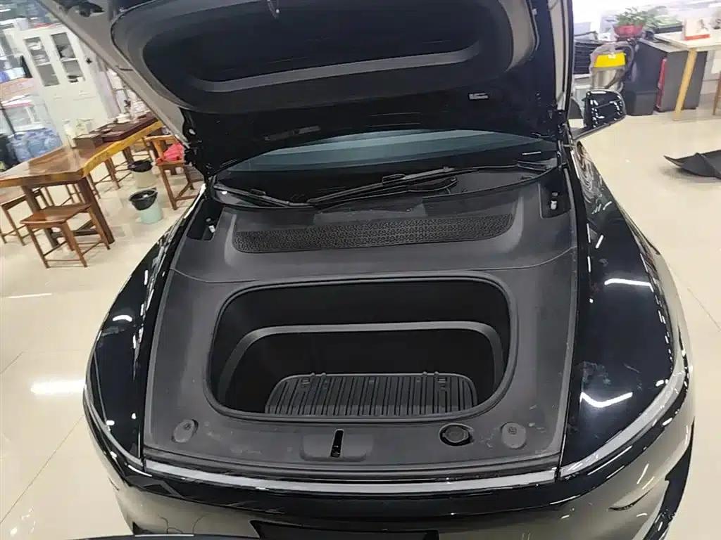 Model Y L 2025 Long Range All-Wheel Drive — миниатюра 20