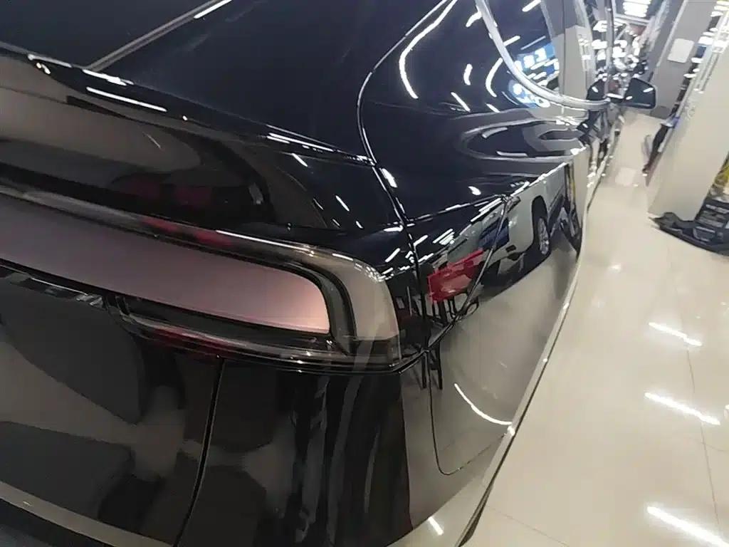 Model Y L 2025 Long Range All-Wheel Drive — миниатюра 8