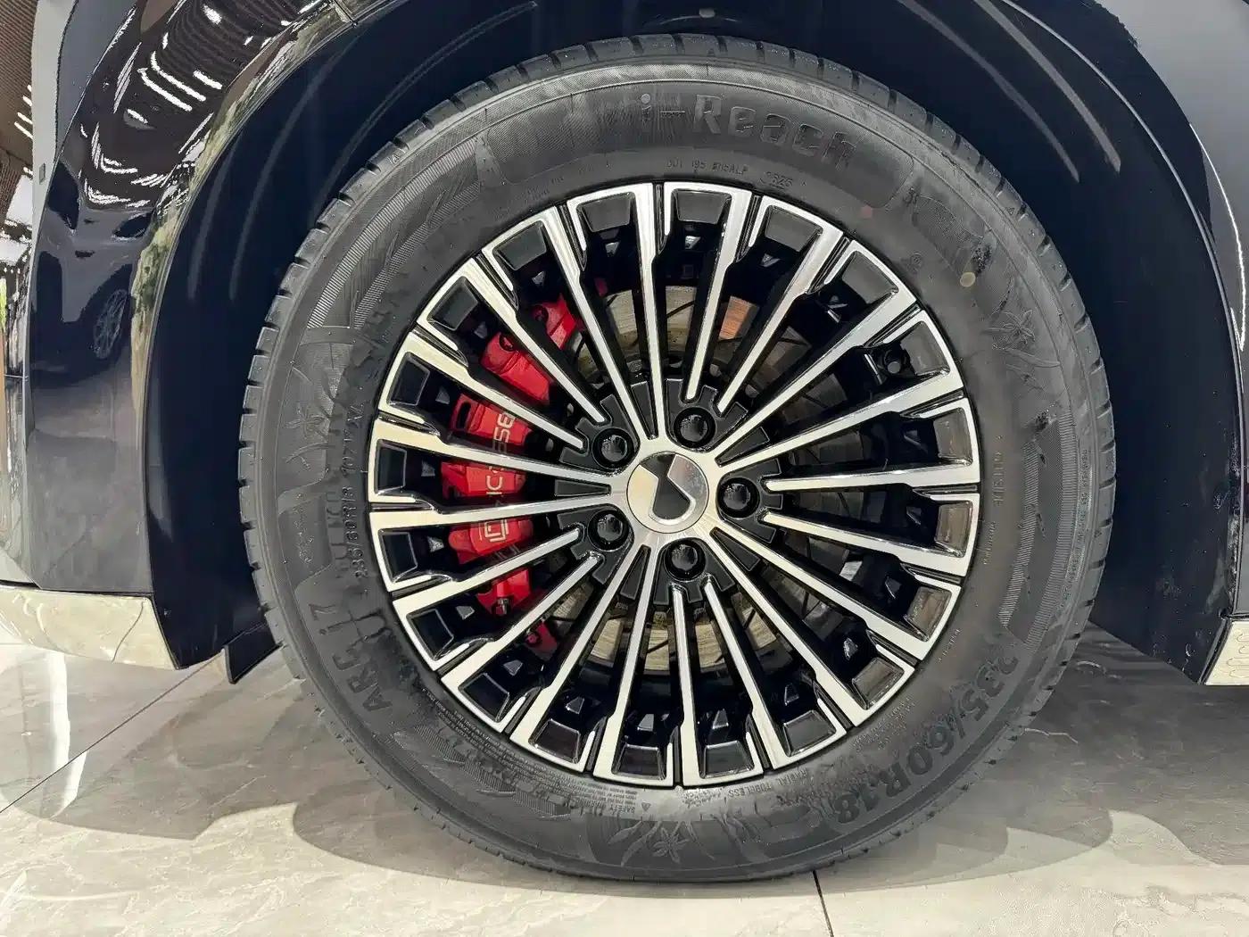 Denza D9 2024 DM-i 980 4WD Premium Edition — миниатюра 25
