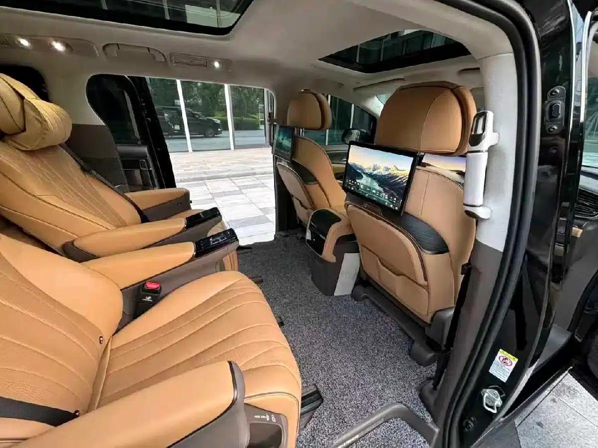 Denza D9 2022 DM-i 970 AWD Flagship Edition — миниатюра 6