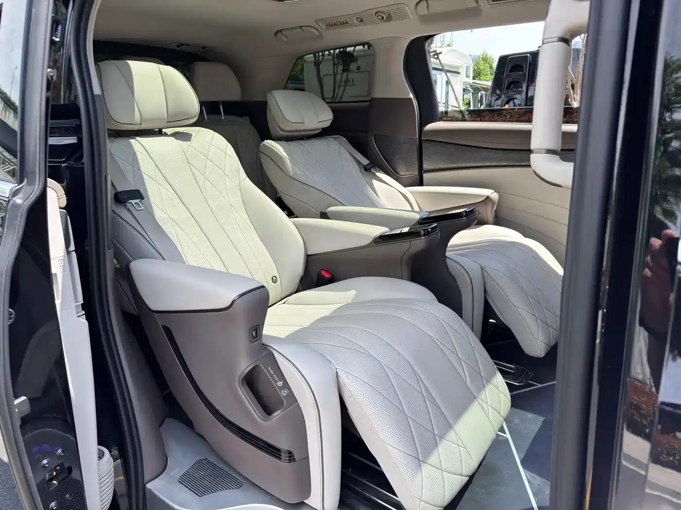 Denza D9 2022 DM-i 1040 Premium — миниатюра 11