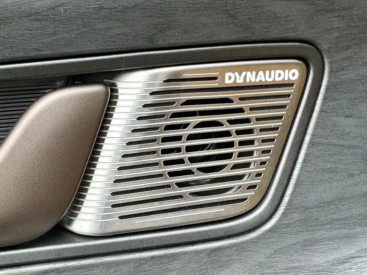 Denza D9 2022 DM-i 1040 Premium — миниатюра 18