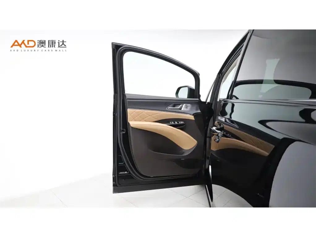 Denza D9/1.5T/2024 Model/DM-i 980 4WD Flagship Edition — миниатюра 11