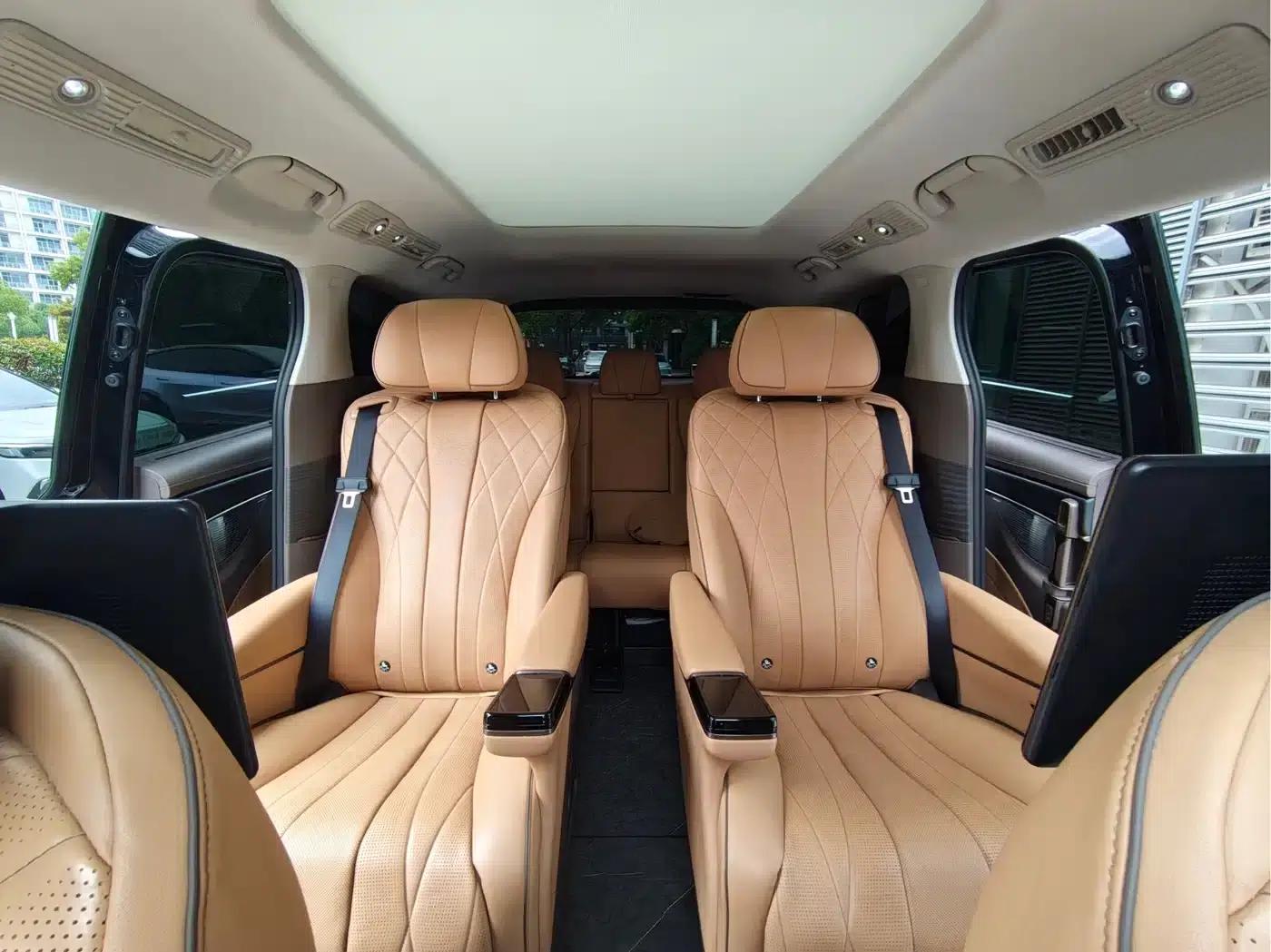 Denza D9 2022 DM-i 970 4WD Premium Edition — миниатюра 9