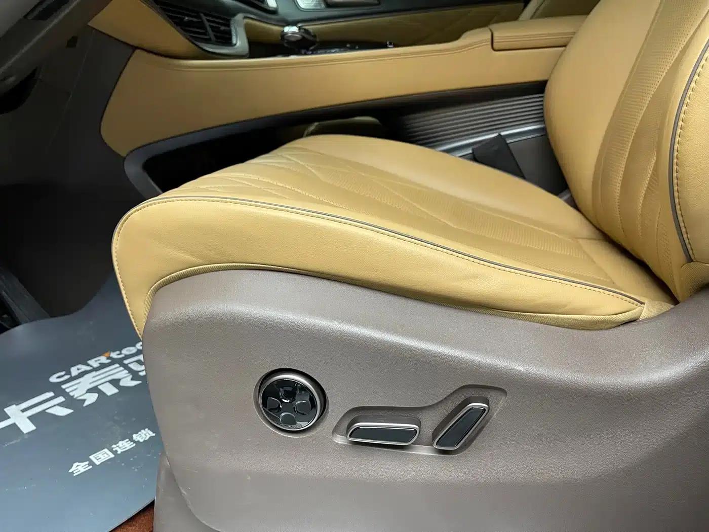 Denza D9 2022 DM-i 970 AWD Flagship Edition — миниатюра 22