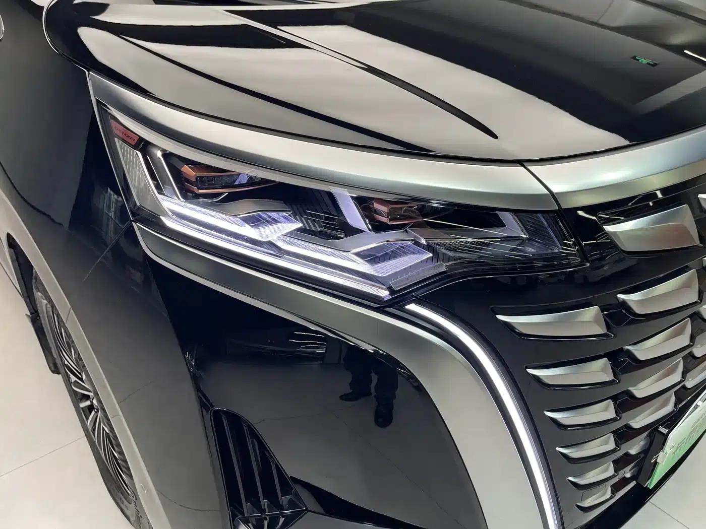 Denza D9 2022 DM-i 970 AWD Flagship Edition — миниатюра 23
