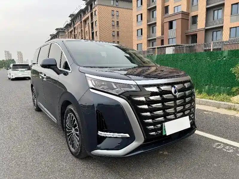 Denza D9 2022 DM-i 970 AWD Flagship Edition — миниатюра 3