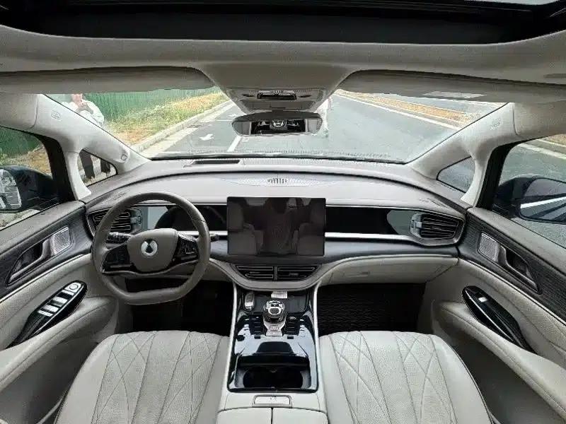 Denza D9 2022 DM-i 970 AWD Flagship Edition — миниатюра 6