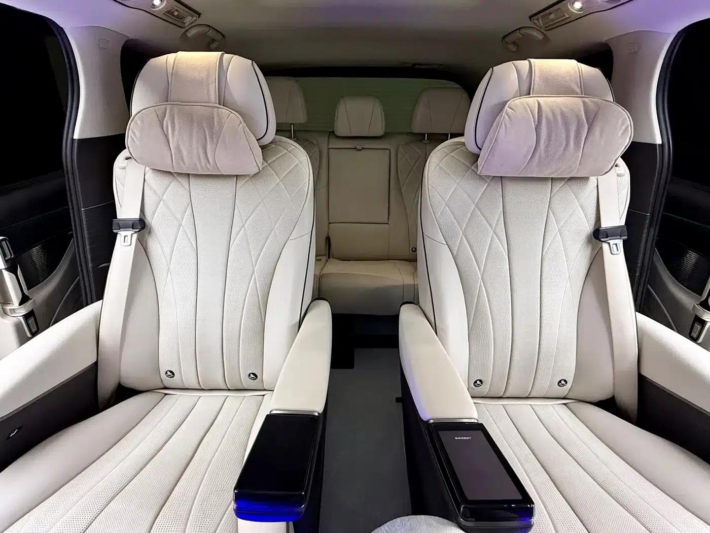 Denza D9 2024 DM-i 980 4WD Premium Edition — миниатюра 14