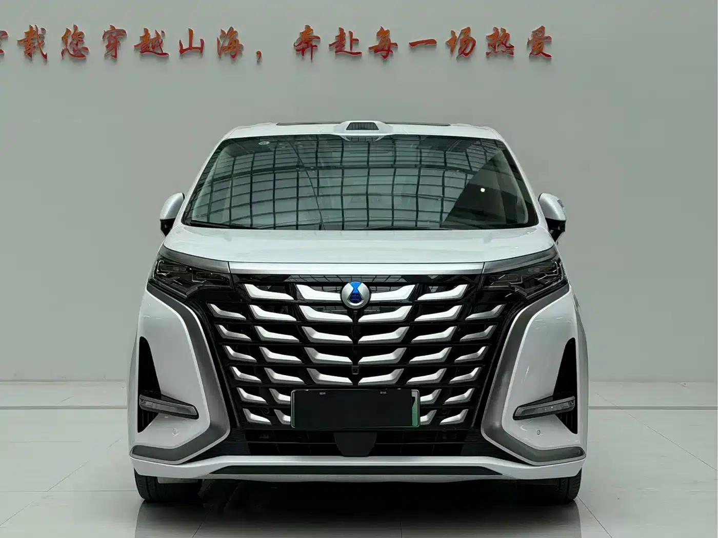 Denza D9 2025 DM-i Smart Driving Edition 1020 AWD Flagship Model — миниатюра 2