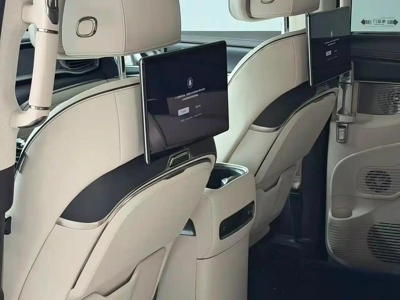 Denza D9 2024 DM-i 980 4WD Premium Edition — миниатюра 14