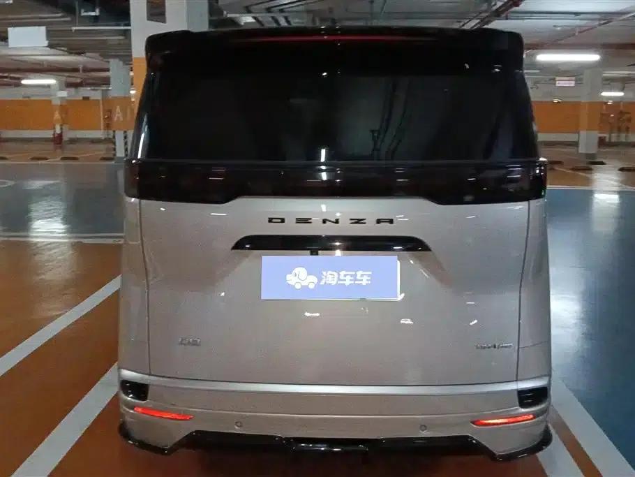 Denza D9 2022 DM-i 970 4WD Premium Edition — миниатюра 4