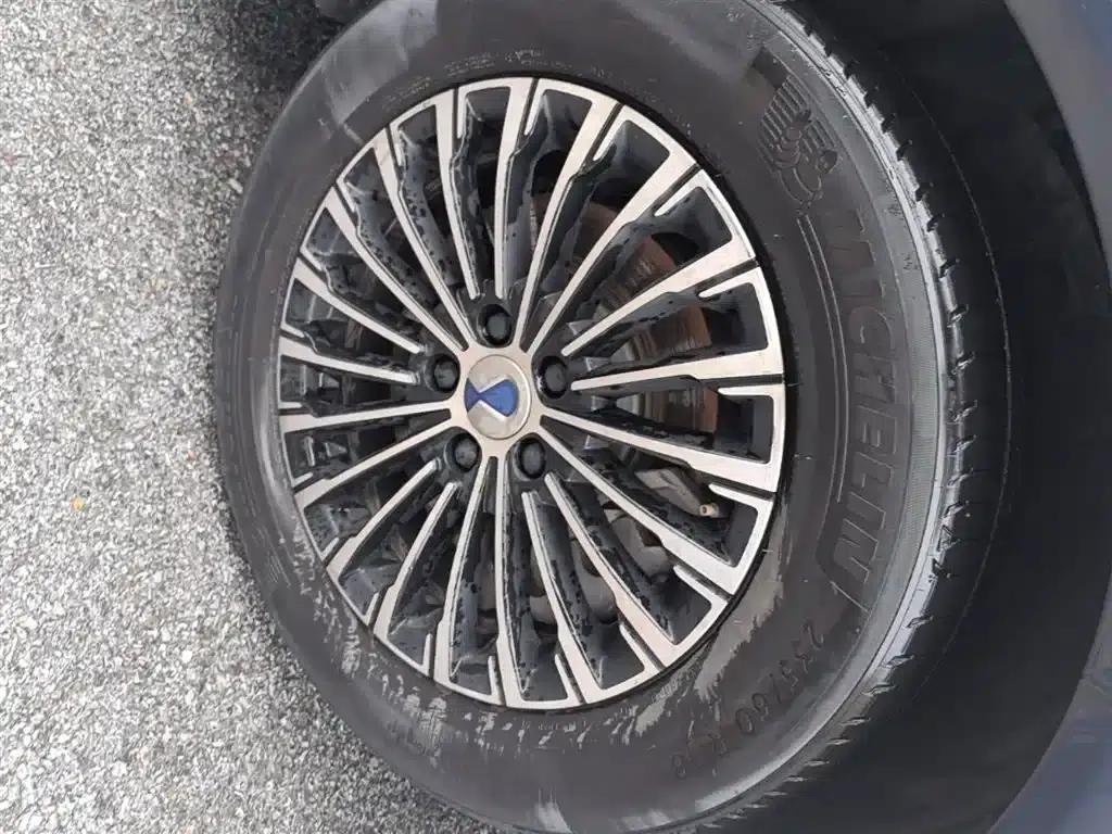 Denza D9 2022 DM-i 970 AWD Flagship Edition — миниатюра 22