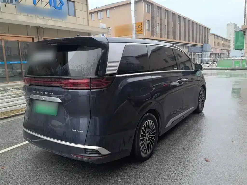Denza D9 2022 DM-i 970 AWD Flagship Edition — миниатюра 7