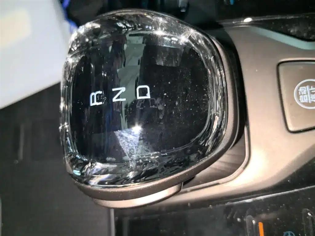 Denza D9 2022 DM-i 970 AWD Flagship Edition — миниатюра 9
