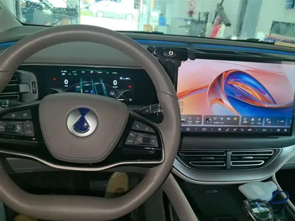 Denza D9 2022 DM-i 970 AWD Flagship Edition — миниатюра 10