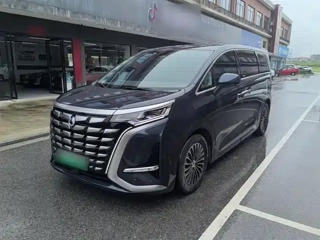 Denza D9 2022 DM-i 970 AWD Flagship Edition