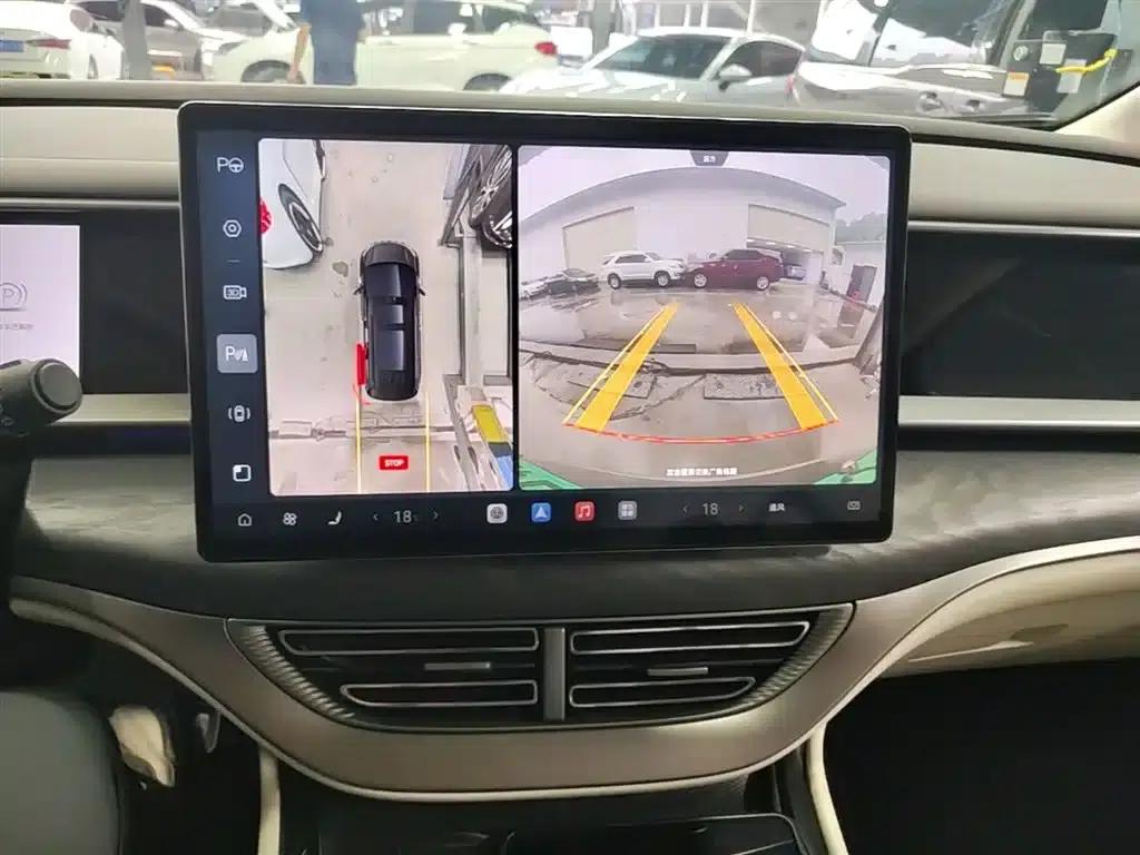 Denza D9 2025 DM-i Smart Driving Edition 1020 AWD Premium — миниатюра 13