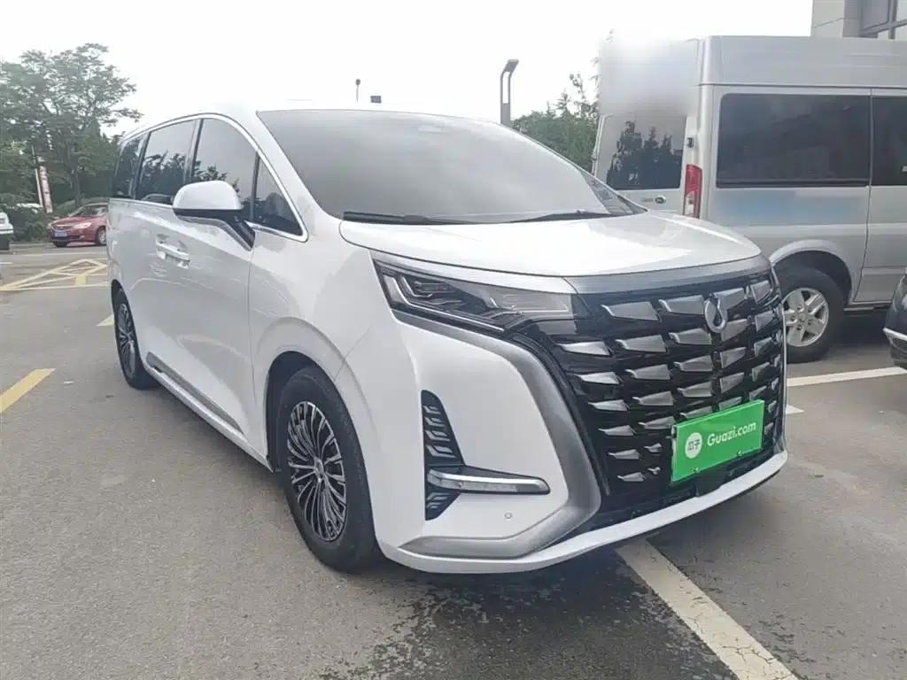 Denza D9 2022 DM-i 970 4WD Premium Edition — миниатюра 4