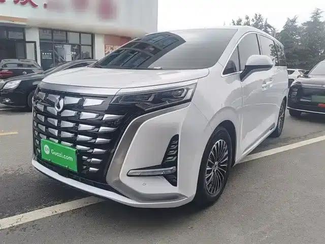 Denza D9 2022 DM-i 970 4WD Premium Edition