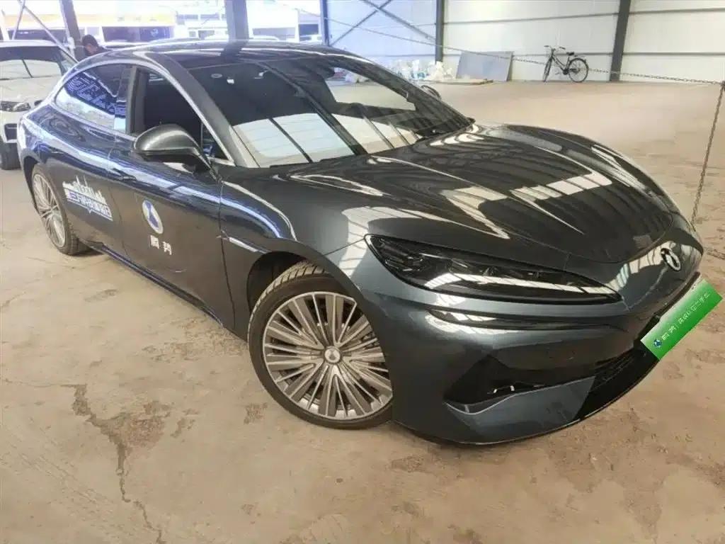 Denza Z9 2024 Model, 1100km Range, 4WD Ultra Edition — миниатюра 2