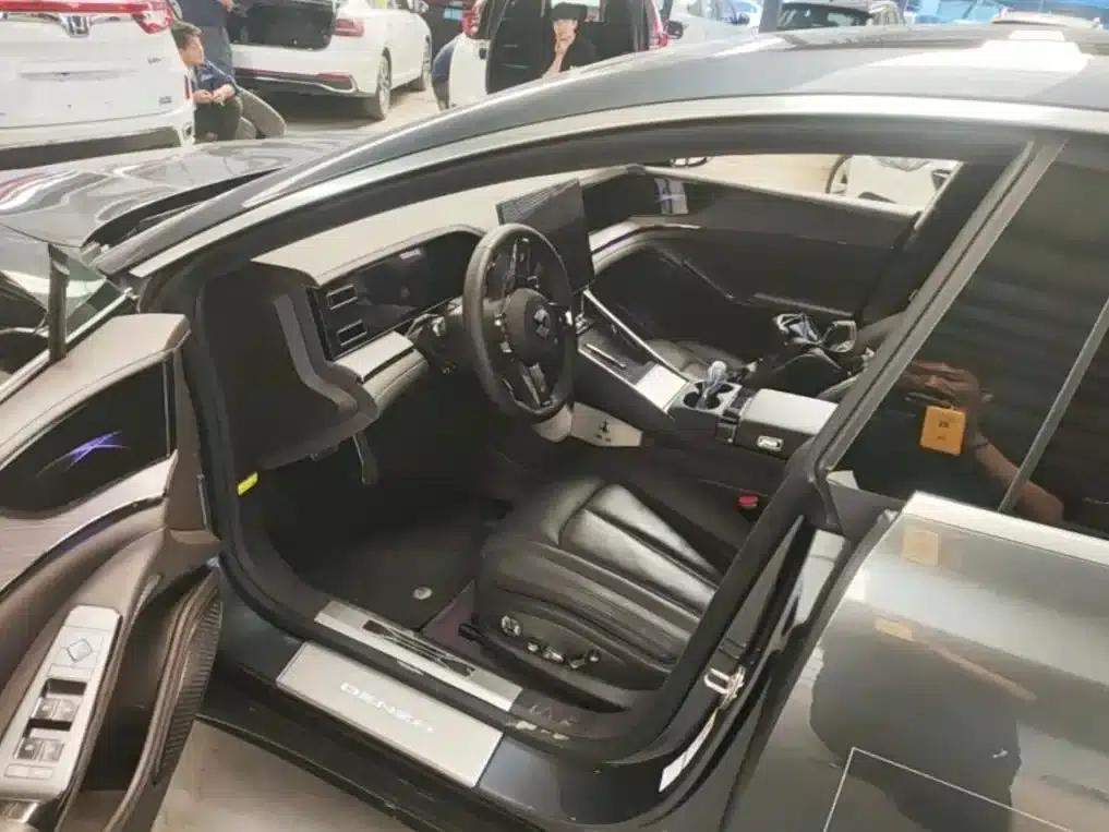 Denza Z9 2024 Model, 1100km Range, 4WD Ultra Edition — миниатюра 9