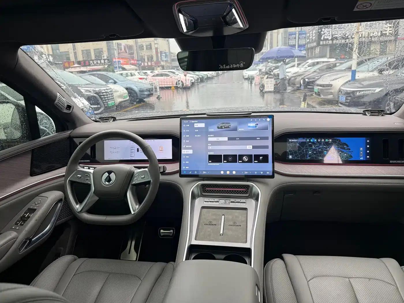 Denza N9 2025 Premium Edition — миниатюра 8