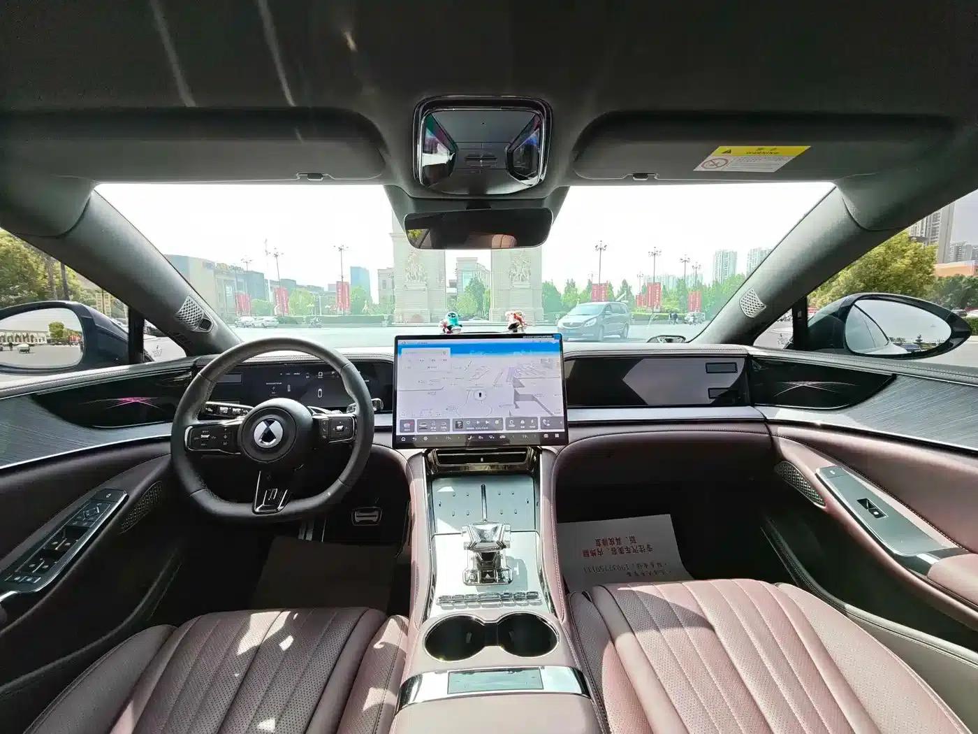Denza Z9 GT 2024 1100 AWD Max Edition — миниатюра 13