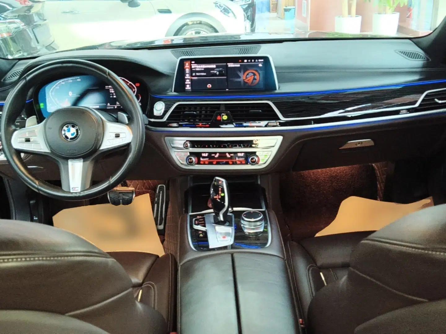 BMW 7 Series 2019 Restyled 730Li M Sport Package — миниатюра 12
