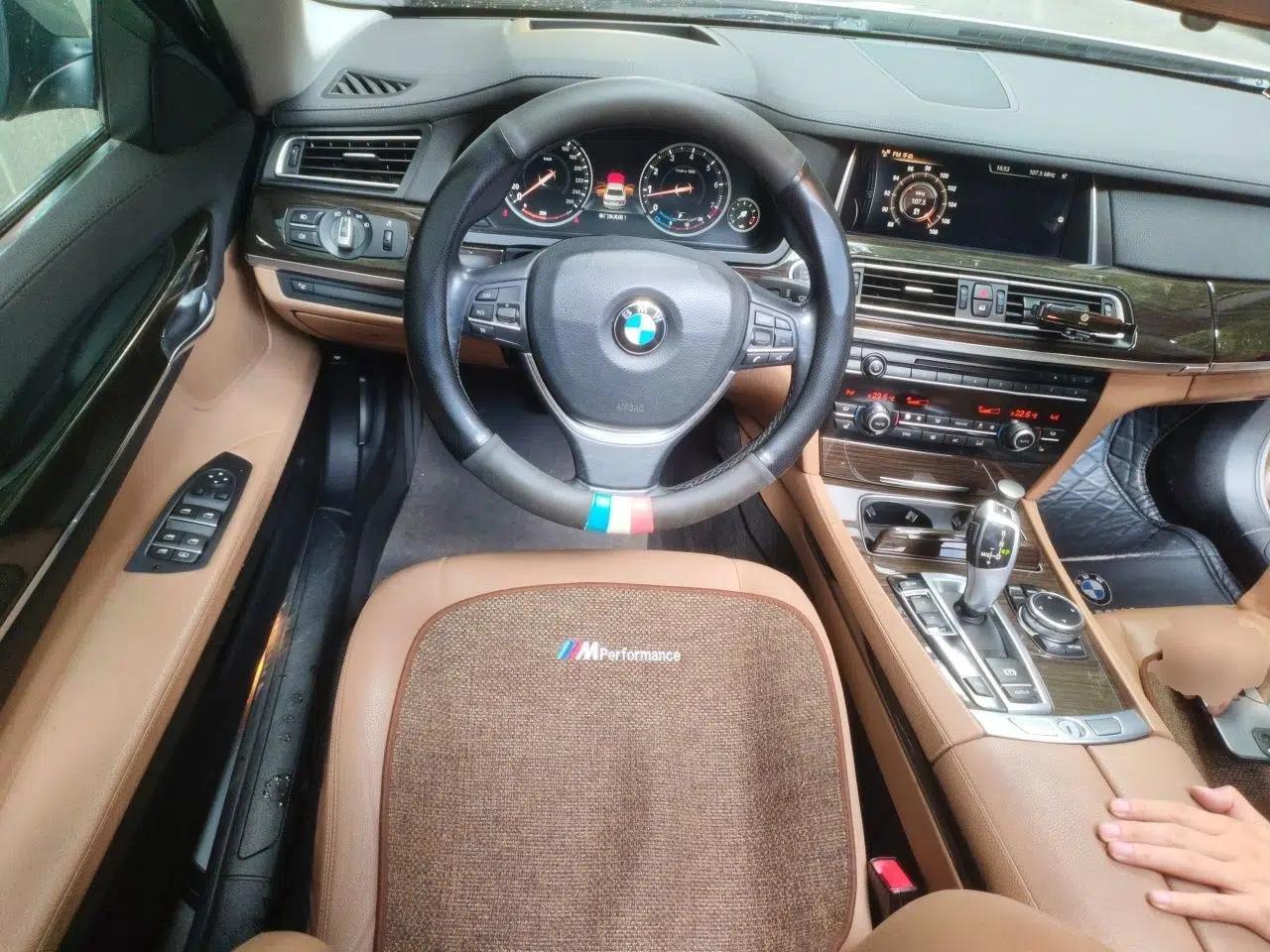 BMW 7 Series 2014 730Li Premium Edition — миниатюра 11