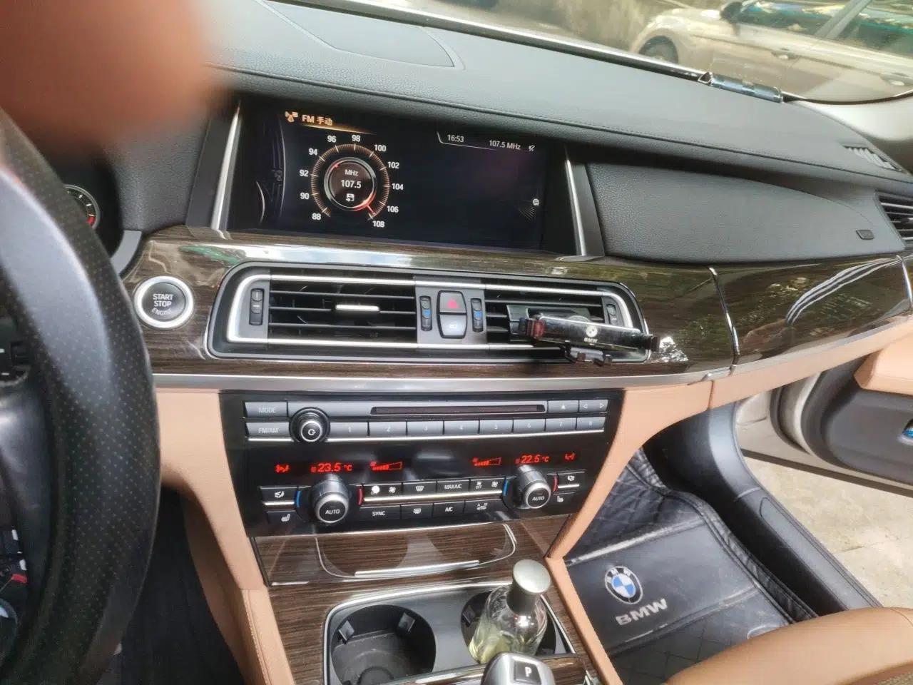 BMW 7 Series 2014 730Li Premium Edition — миниатюра 14