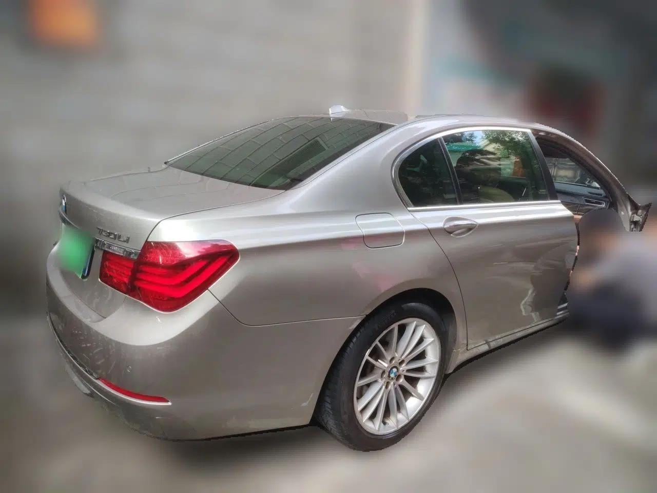 BMW 7 Series 2014 730Li Premium Edition — миниатюра 6