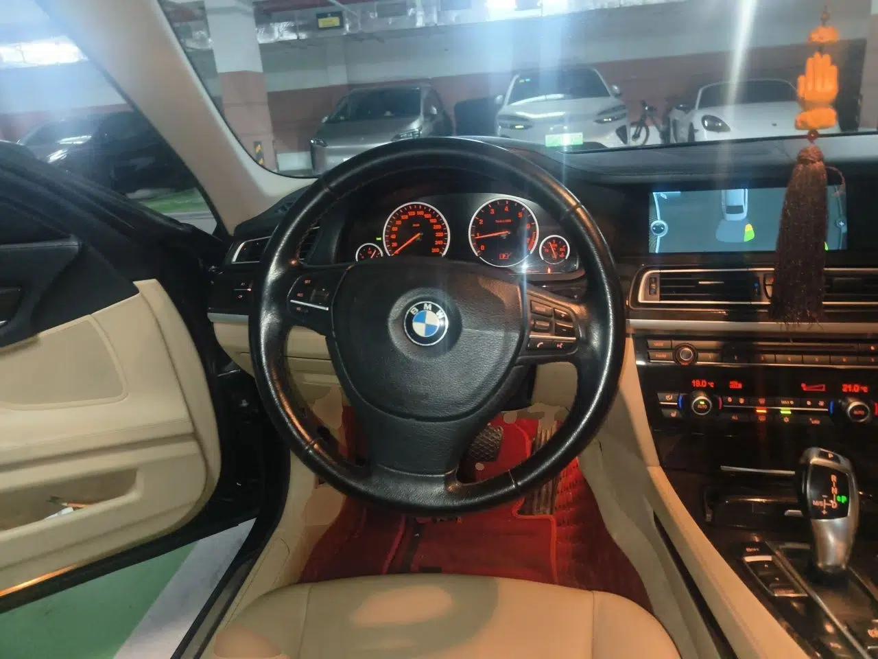 BMW 7 Series 2009 740Li Leading Model — миниатюра 11