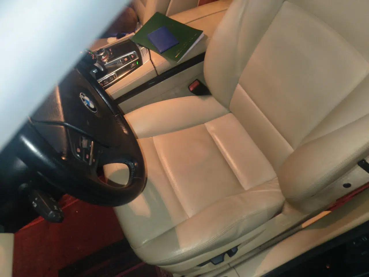 BMW 7 Series 2009 740Li Leading Model — миниатюра 16