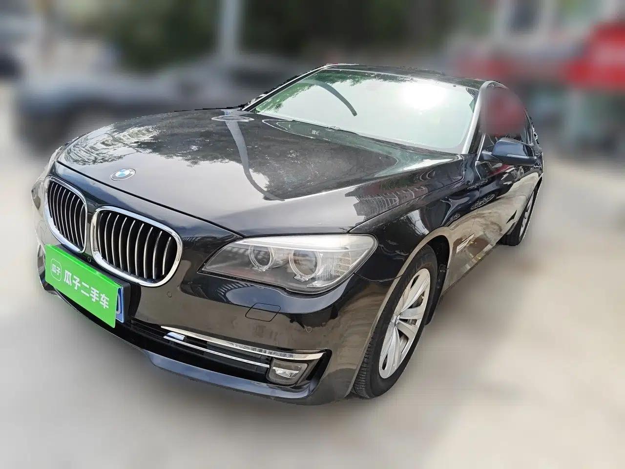 BMW 7 Series 2013 730Li Leading Model — миниатюра 1