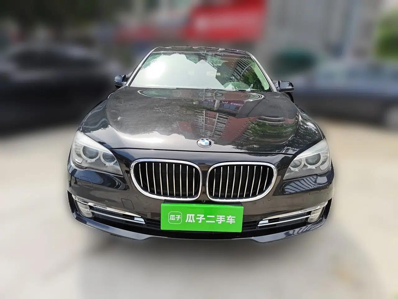 BMW 7 Series 2013 730Li Leading Model — миниатюра 2