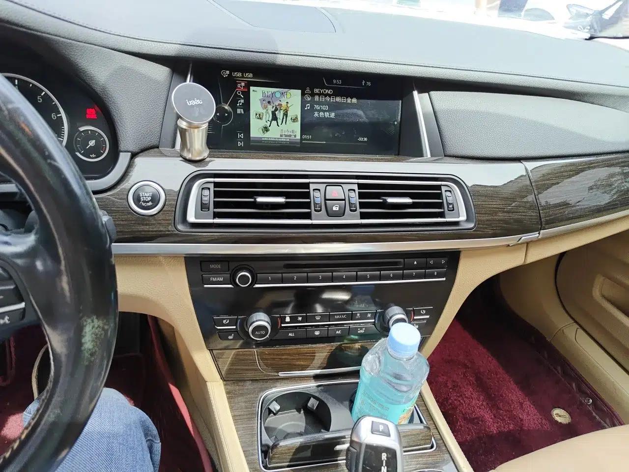 BMW 7 Series 2013 730Li Leading Model — миниатюра 14