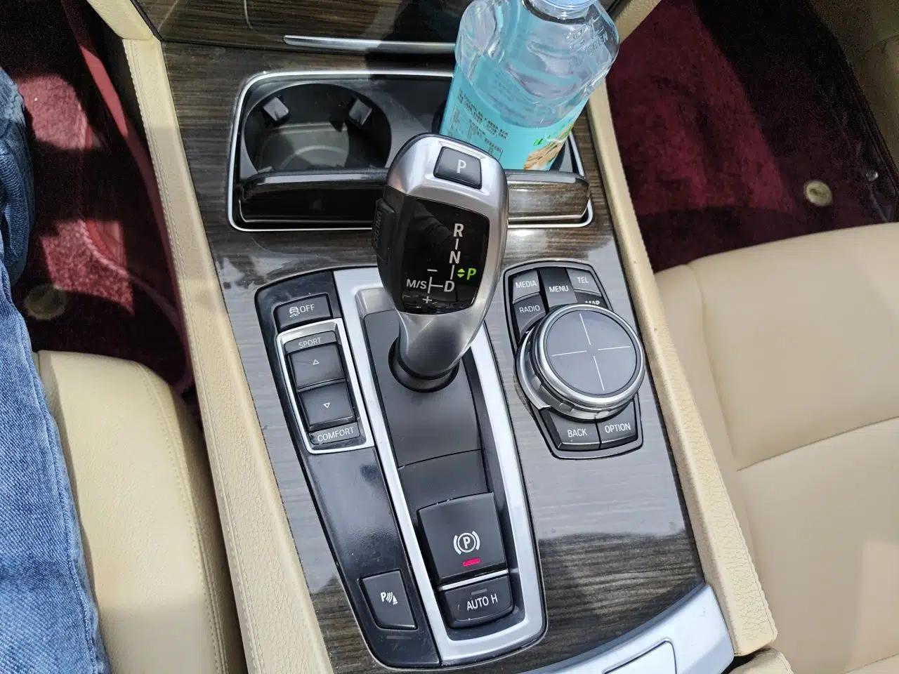 BMW 7 Series 2013 730Li Leading Model — миниатюра 15