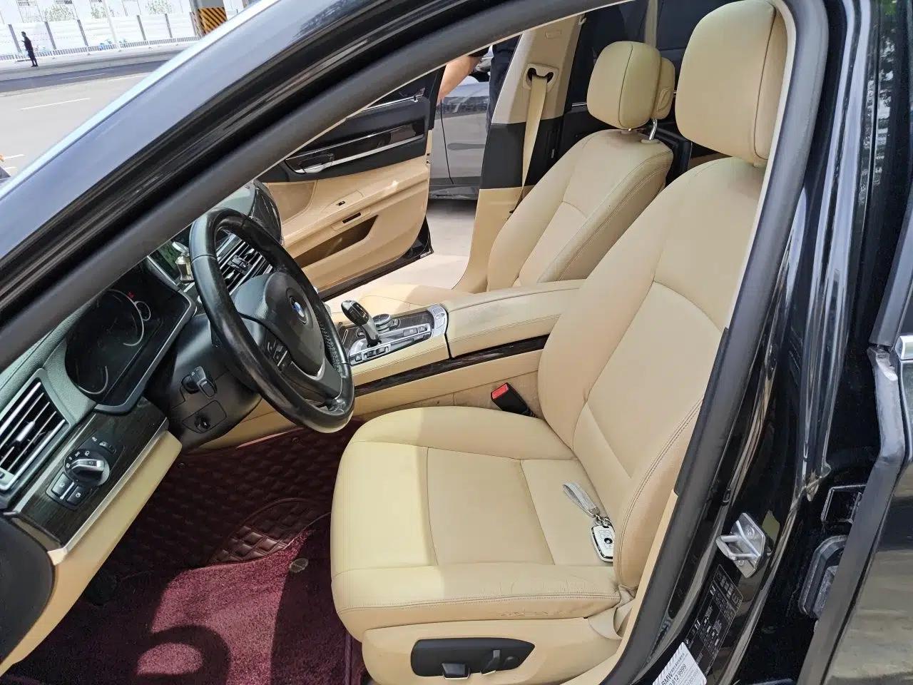 BMW 7 Series 2013 730Li Leading Model — миниатюра 16
