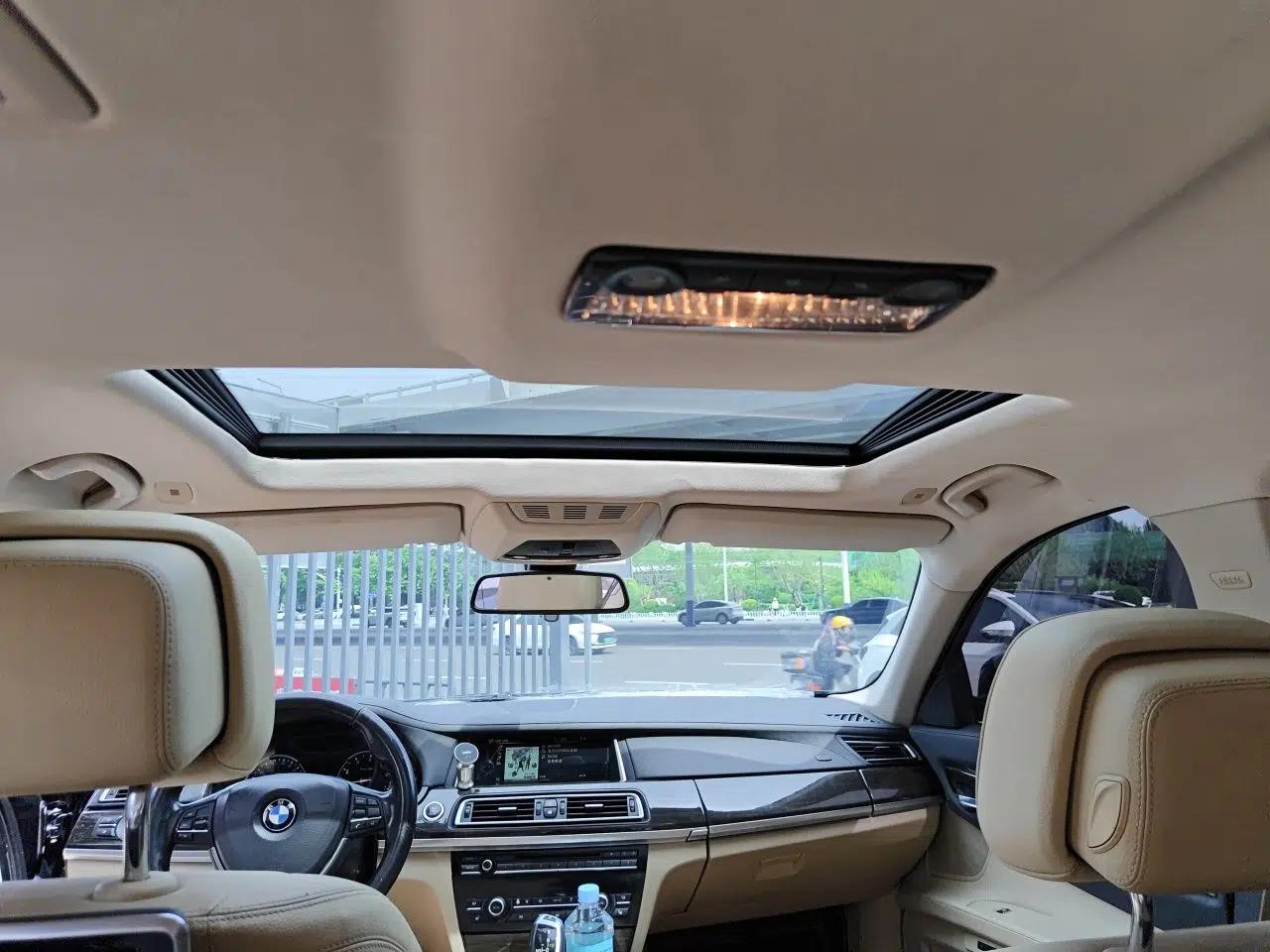 BMW 7 Series 2013 730Li Leading Model — миниатюра 19