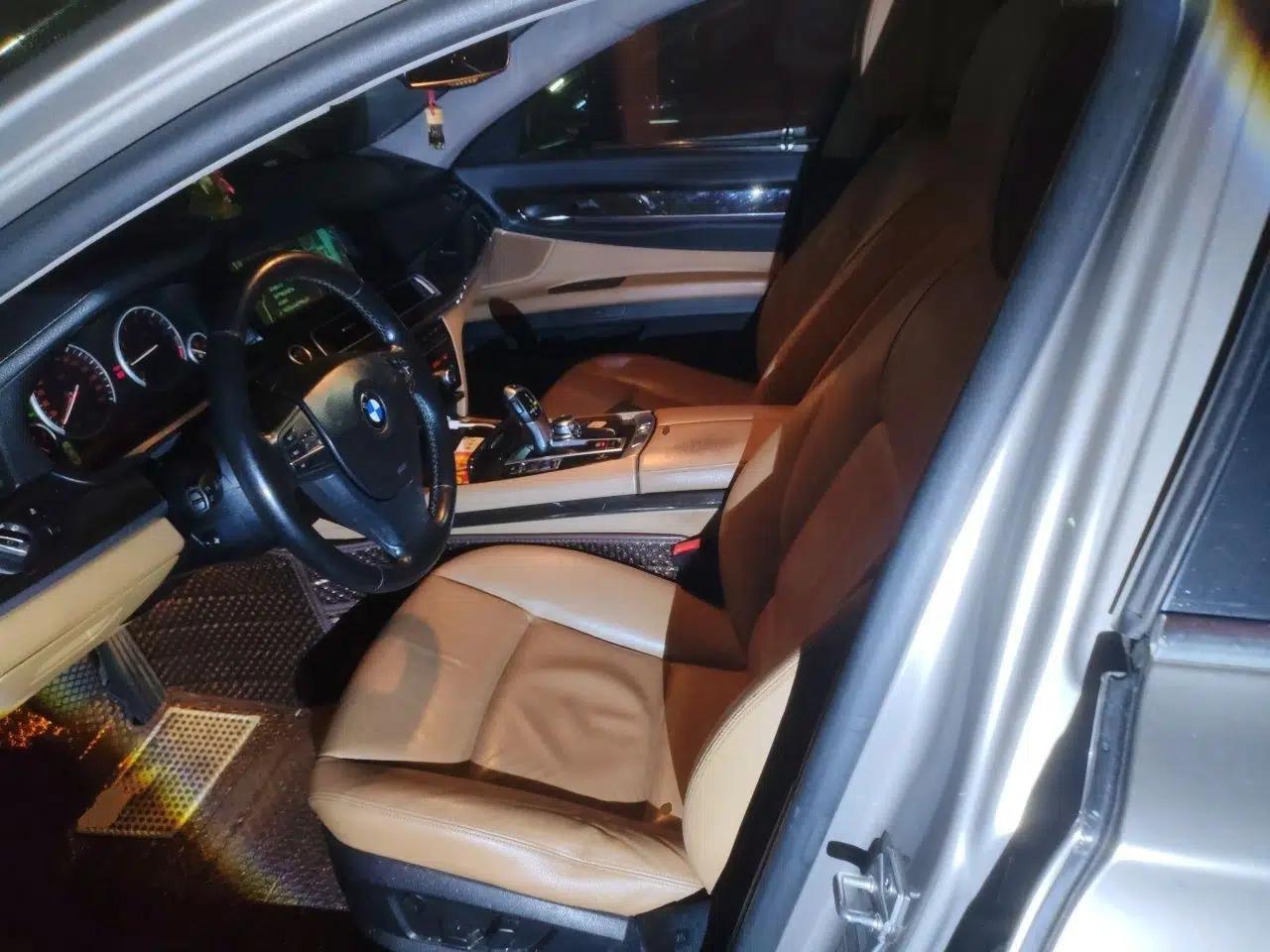 BMW 7 Series 2011 740Li Steinway Limited Edition — миниатюра 16