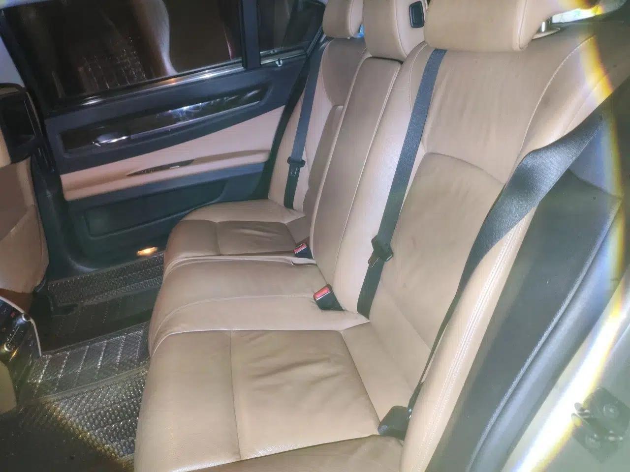 BMW 7 Series 2011 740Li Steinway Limited Edition — миниатюра 18