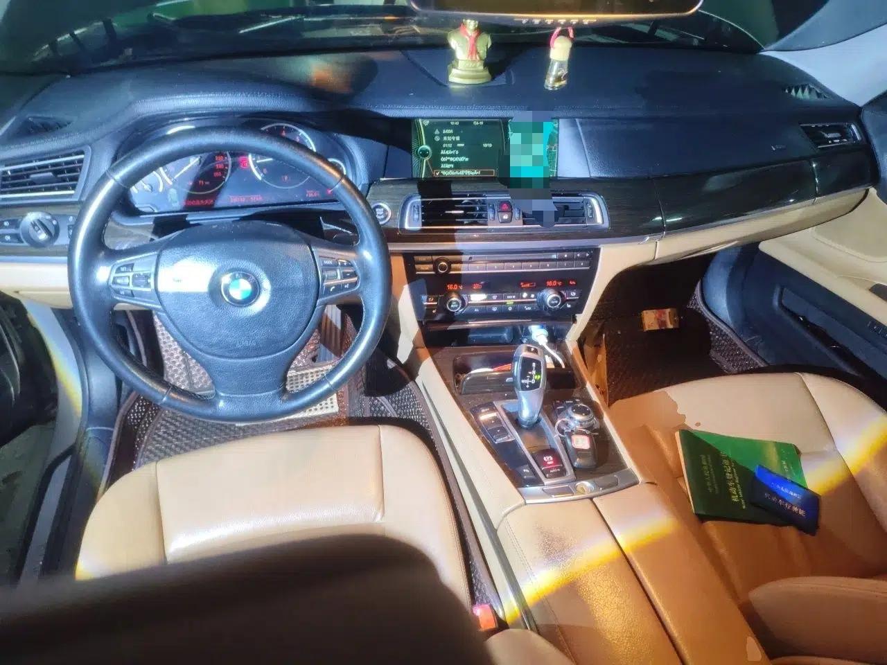 BMW 7 Series 2011 740Li Steinway Limited Edition — миниатюра 10