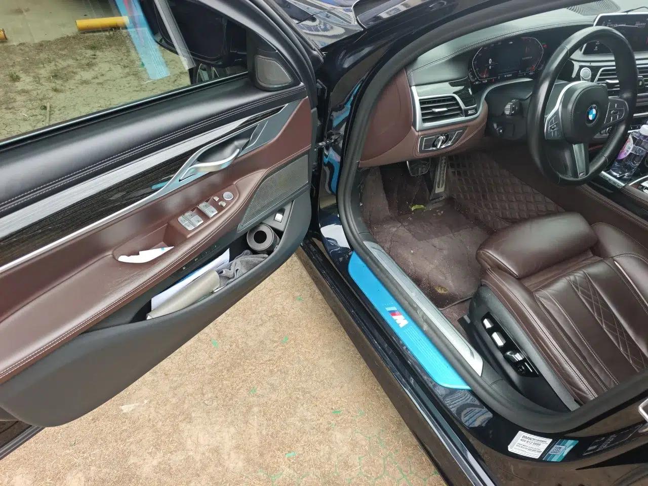 BMW 7 Series 2021 740Li Leading Model M Sport Package — миниатюра 17